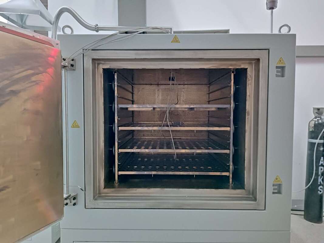 Hot Air Circulation Box Type Dryer Tempering Oven For Steel Debinding 512L